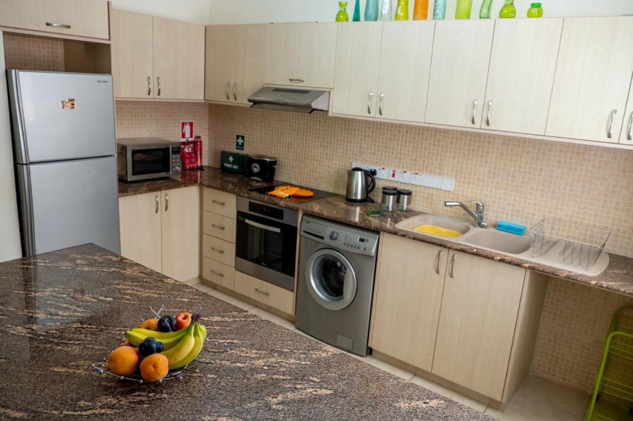Stylish 2 Bedroom Apartment In Pegia Peyia Extérieur photo